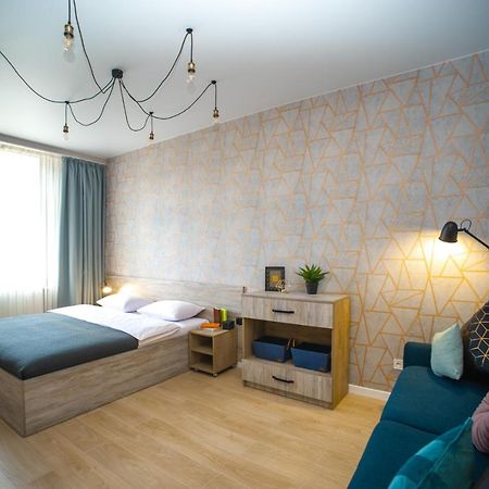 3 Bedroom, 2 Bathroom Apartment Near Forum 利沃夫 外观 照片