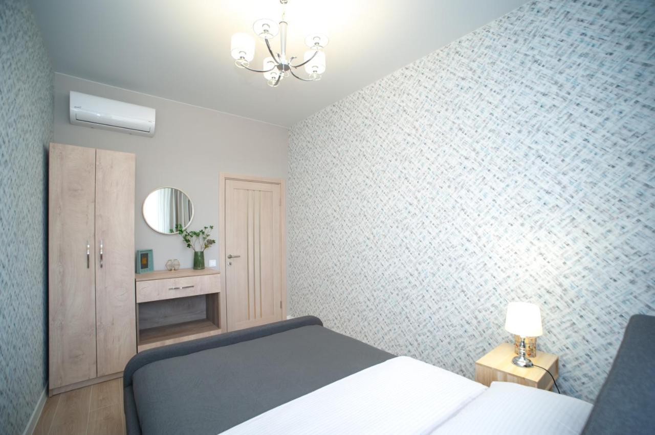 3 Bedroom, 2 Bathroom Apartment Near Forum 利沃夫 外观 照片