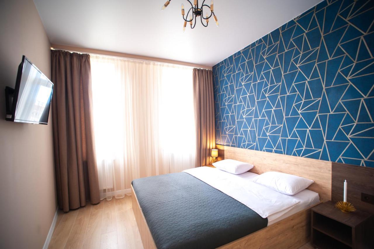 3 Bedroom, 2 Bathroom Apartment Near Forum 利沃夫 外观 照片