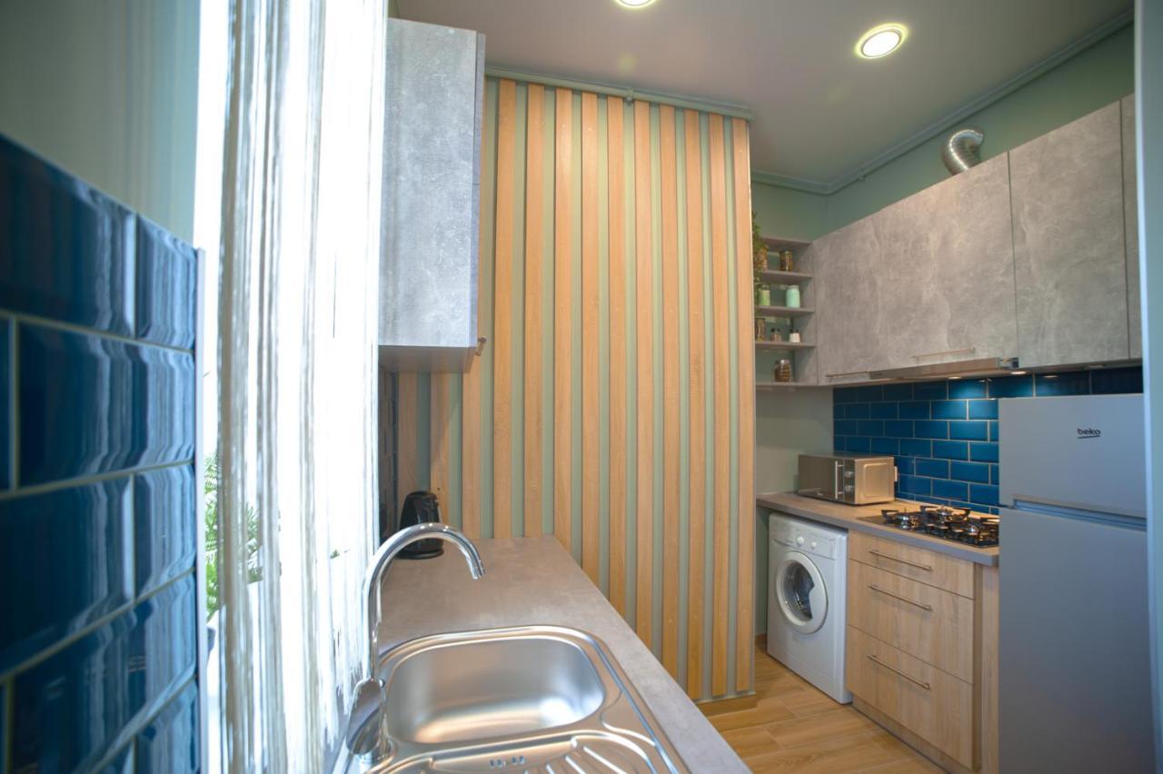 3 Bedroom, 2 Bathroom Apartment Near Forum 利沃夫 外观 照片